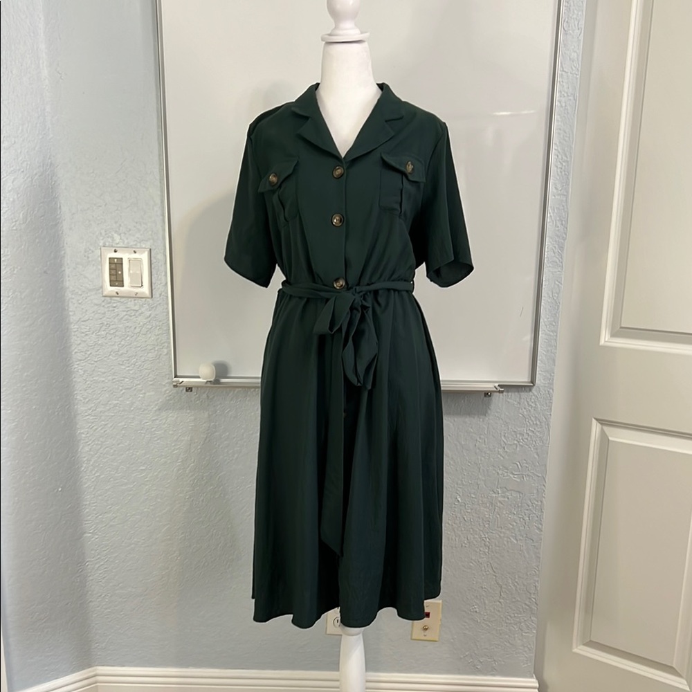 Bloomchic Dark Green Button-Up Dress w Pockets. 14-16 L